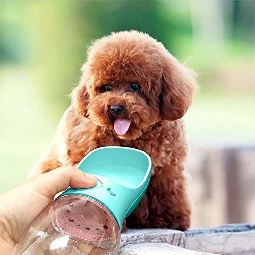 Bebedero Portátil para Perros y Gatos – Hidratación en Movimiento
